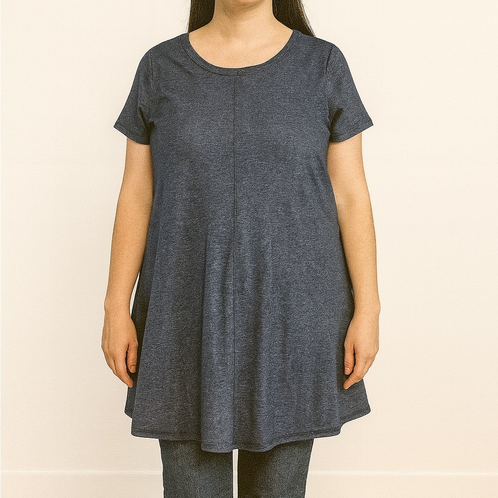 Nordstrom Size Medium Navy Blue Casual Tunic Style Top